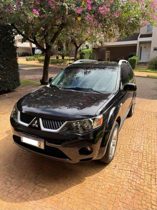 MITSUBISHI OUTLANDER 3.0 4X4 V6 24V GASOLINA 4P AUTOMÁTICO MITSUBISHI OUTLANDER 3.0 4X4 V6 24V GASOLINA 4P AUTOMÁTICO